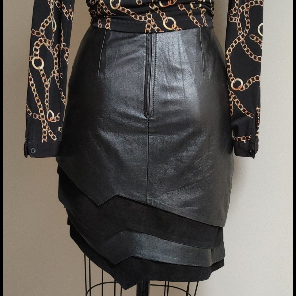 Vintage Designer Layered Leather Black Lambskin Skirt - Picture 3 of 15